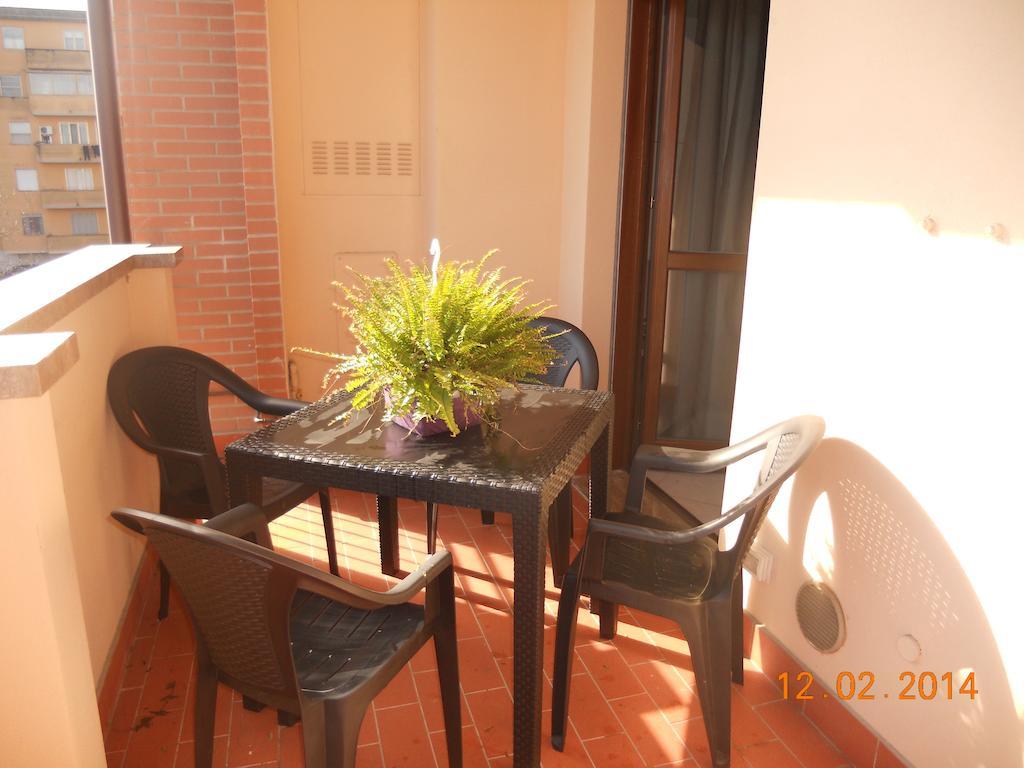 Apartment Via Delle Torri Pisa Rum bild